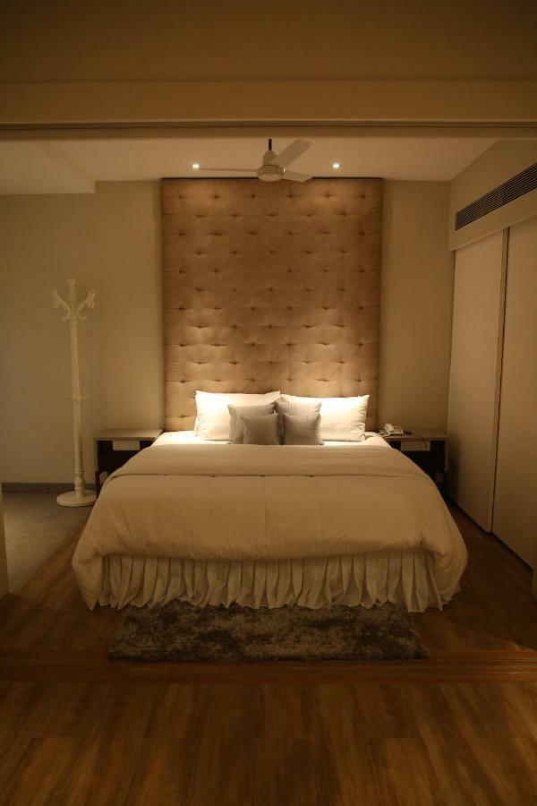 Donna Aparthotel
